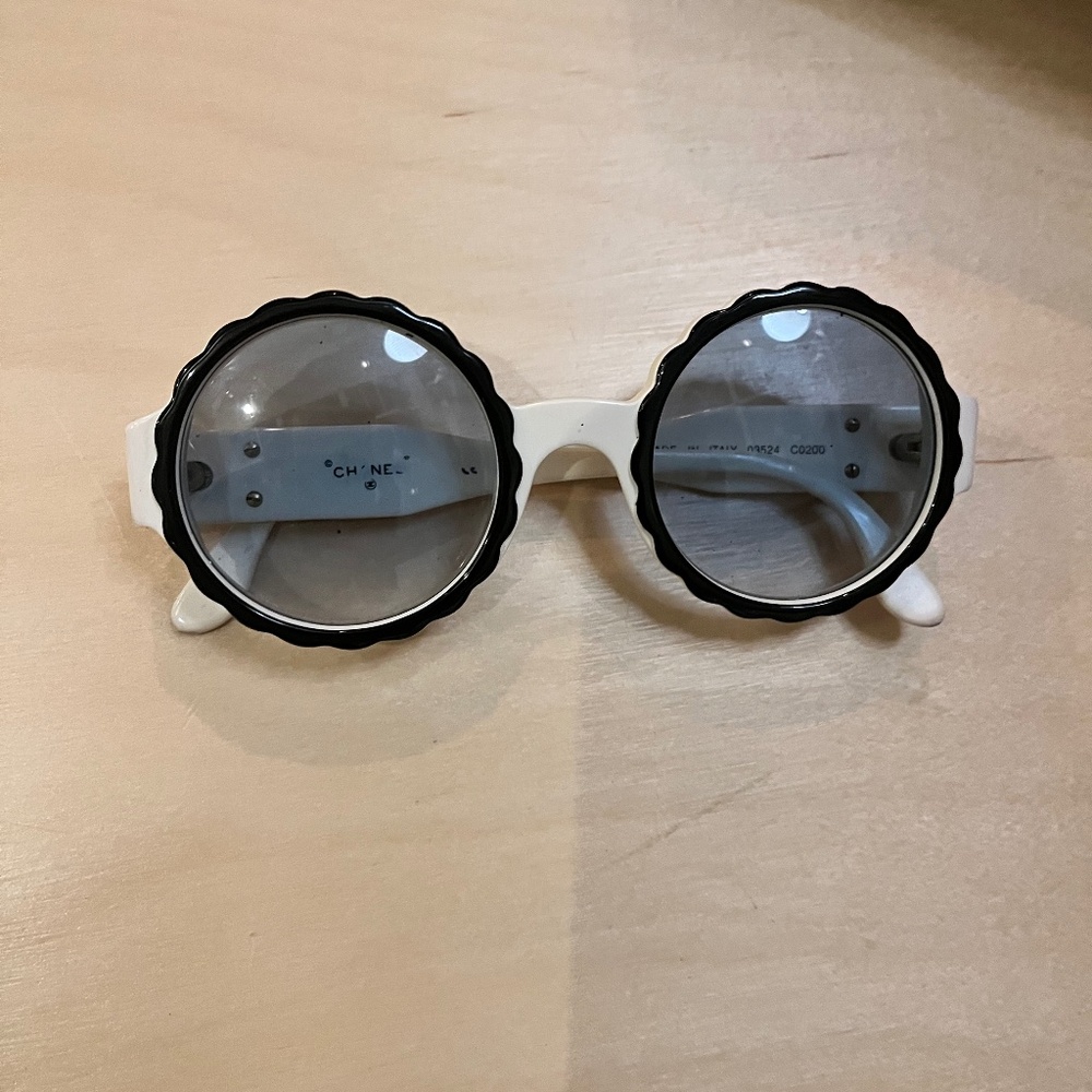 Chanel vintage 90s round white sunglasses